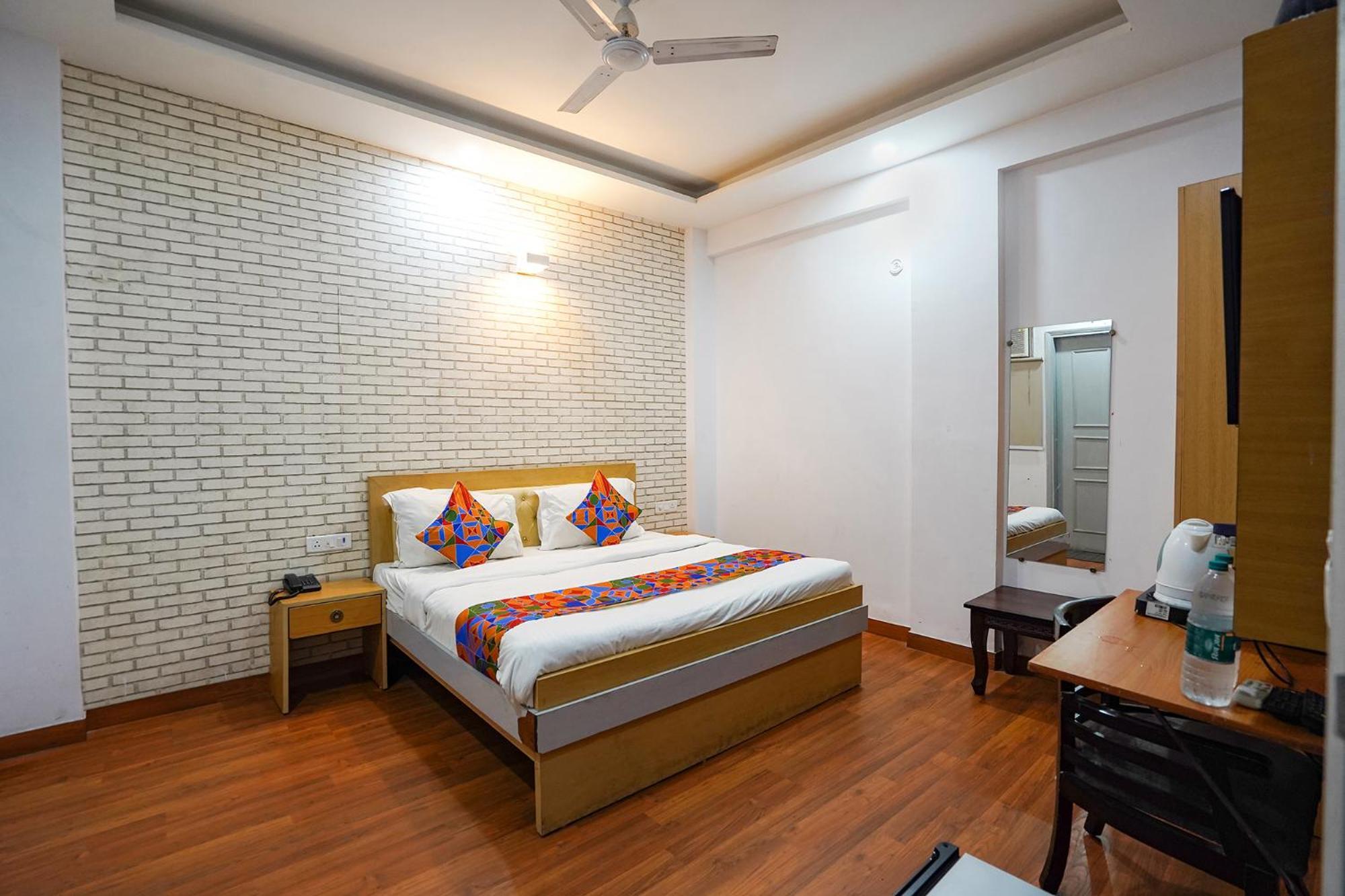 Fabhotel Prime Culture Noida Extérieur photo